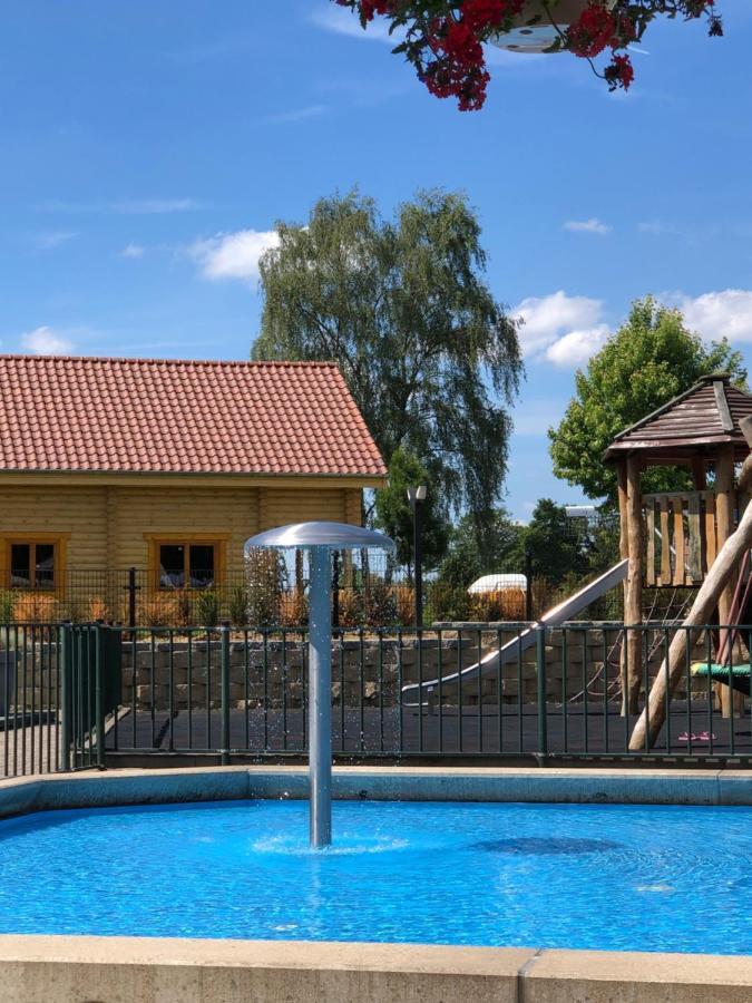Vakantiepark Boomstamhuis High Chaparral *